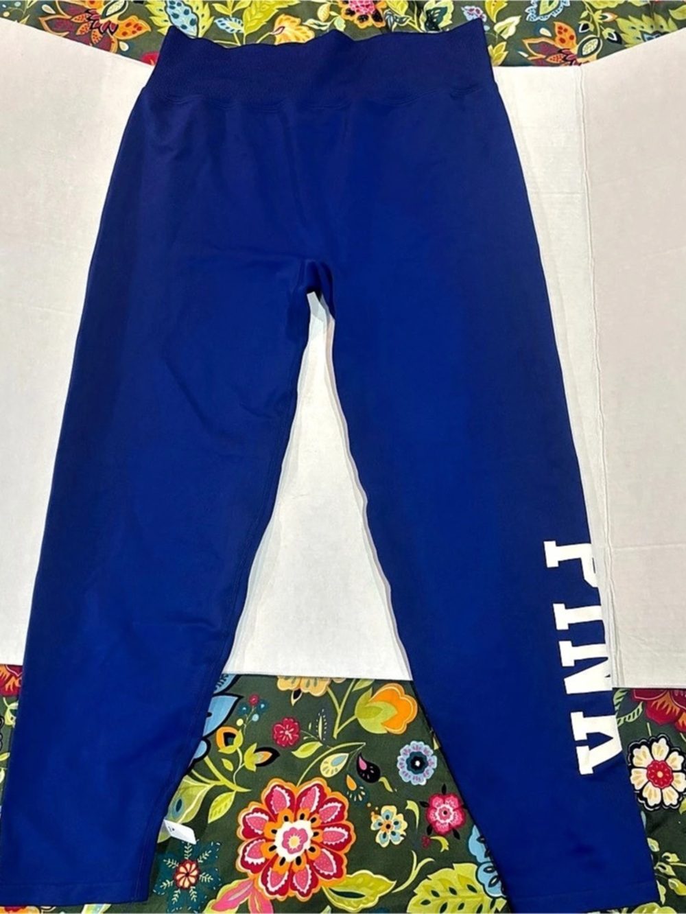 PINK Women's Blue Logo Leggings Like New